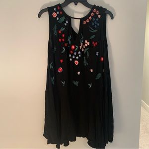 Umgee Floral Black Linen Sleeveless Shuft Dress Ruffle Bottom